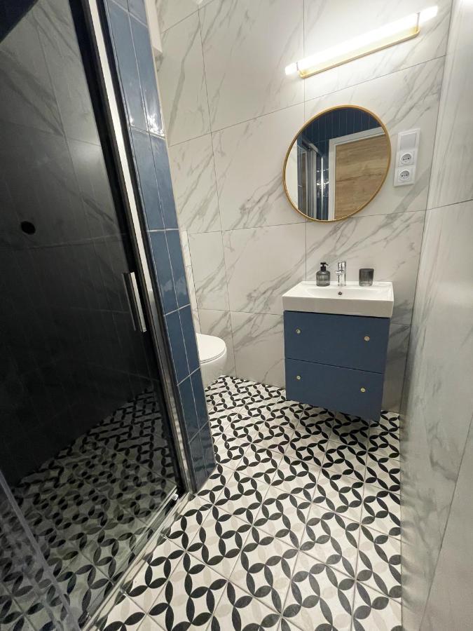 Dubois Apartment *
