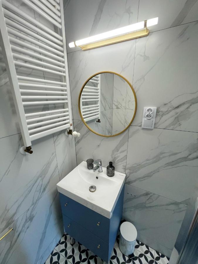 Dubois Apartment *