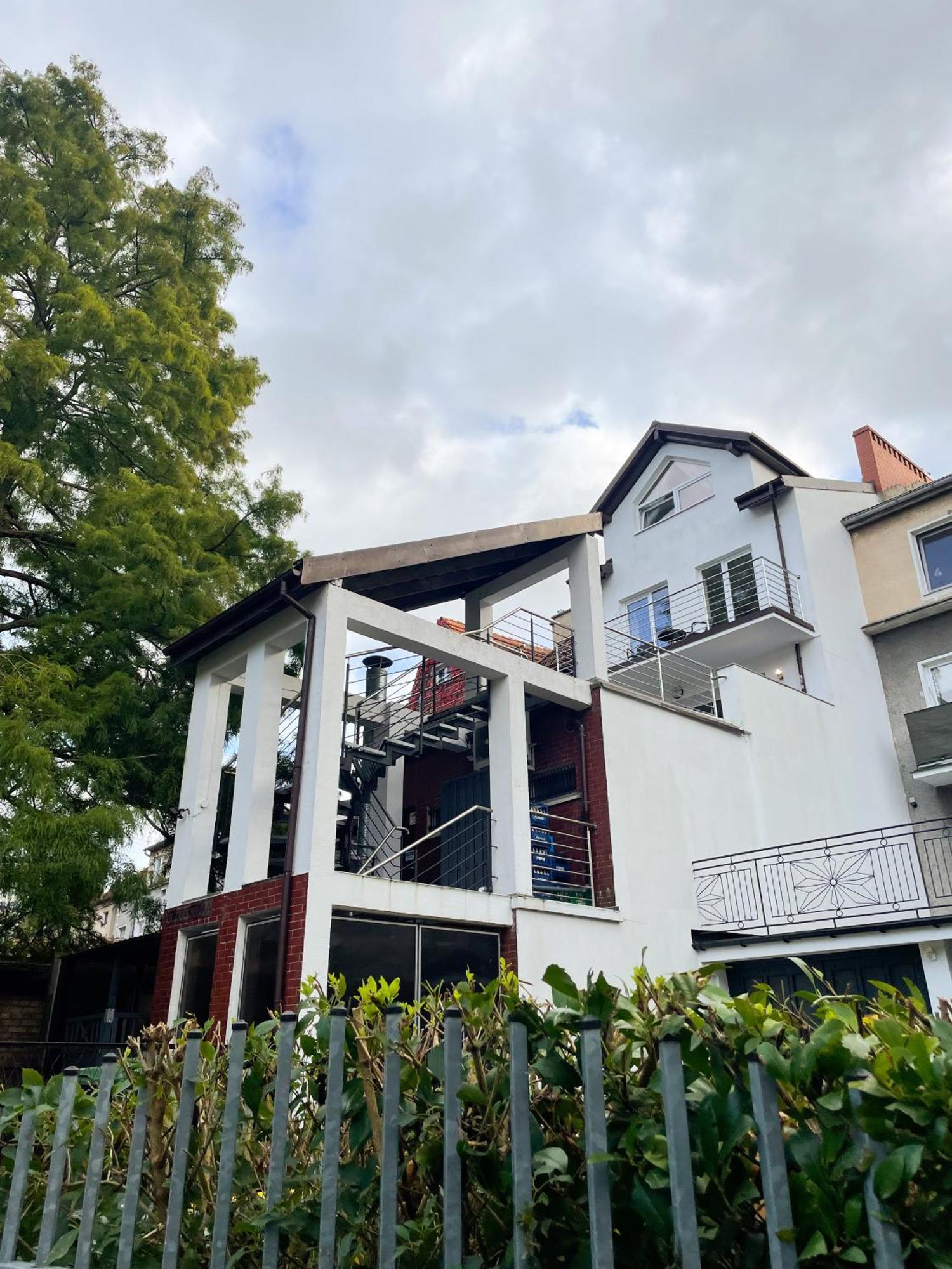 Dubois Apartment *